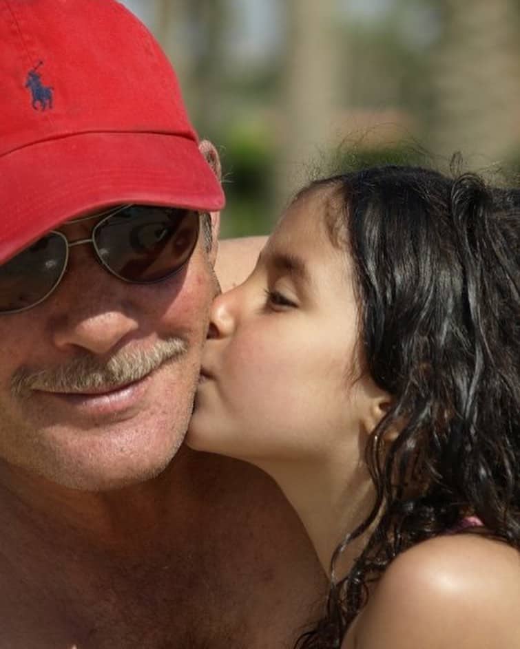 حفيدة فاروق الفيشاوي