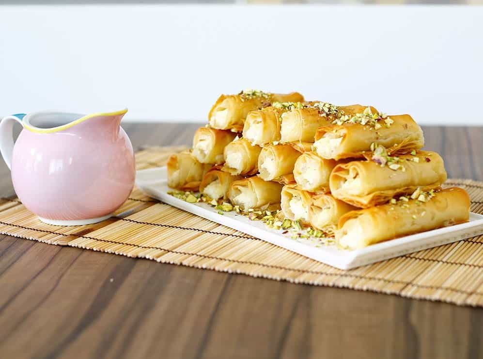 فوائد القشدة بالعسل .. لن تتخلي عنها على الفطور