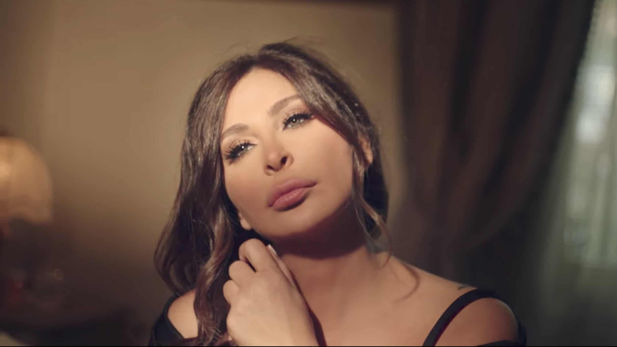ومن جانبه، كشف ملحن مصري عن سبب اعتزال إليسا والذي نتج عن أزمة أخيرة تعرضت لها عقب صدور ألبومها الجديد.
