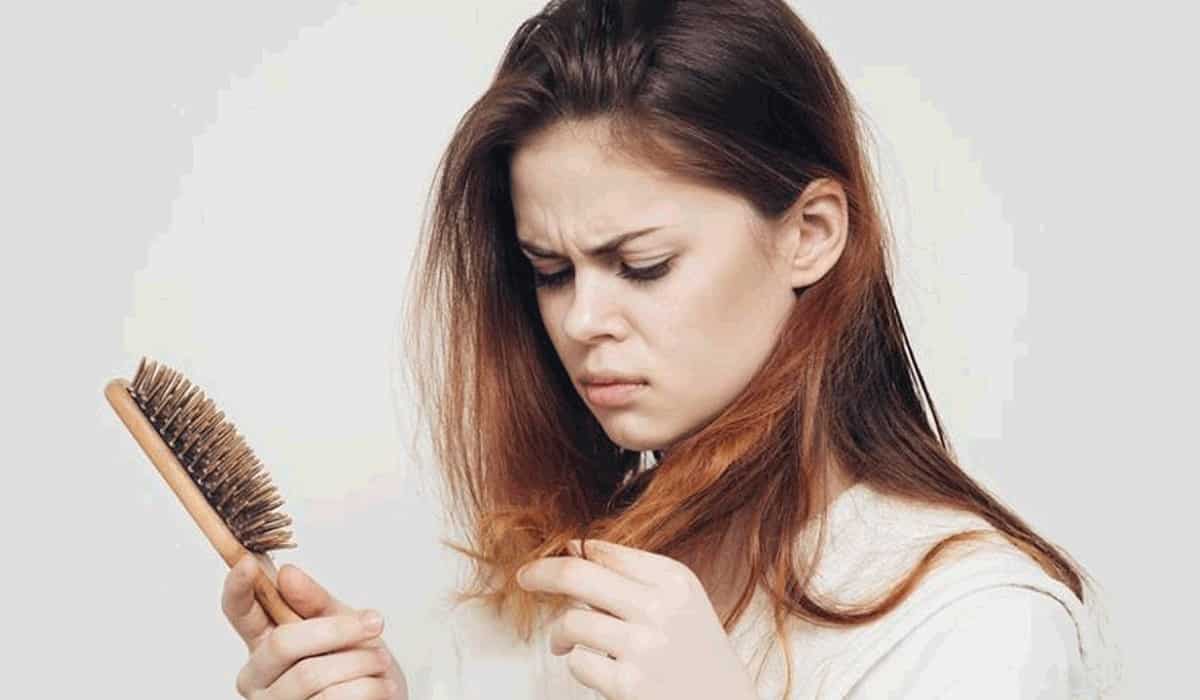 تخلصي من تساقط الشعر بوصفة سريعة وسهلة