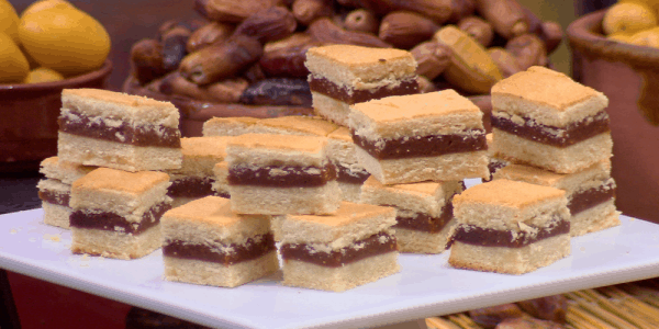 طريقة عمل معمول مد بالتمر