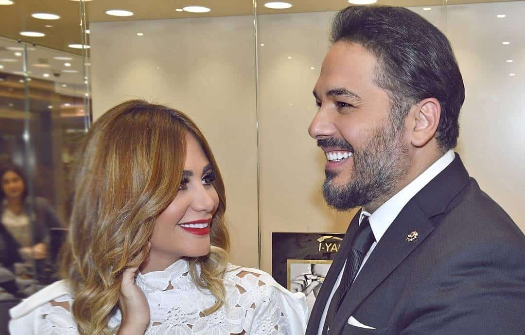 رامي عياش يغازل زوجته بصورة طريفة