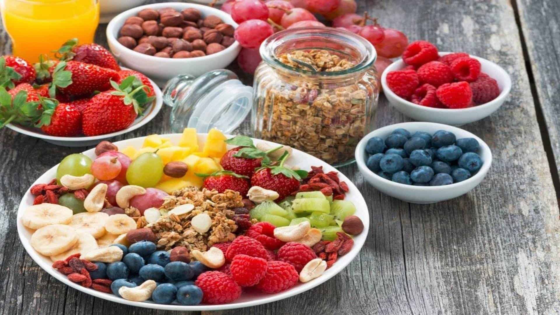 8 وجبات خفيفة تحتوي على أقل من 100 سعر حراري