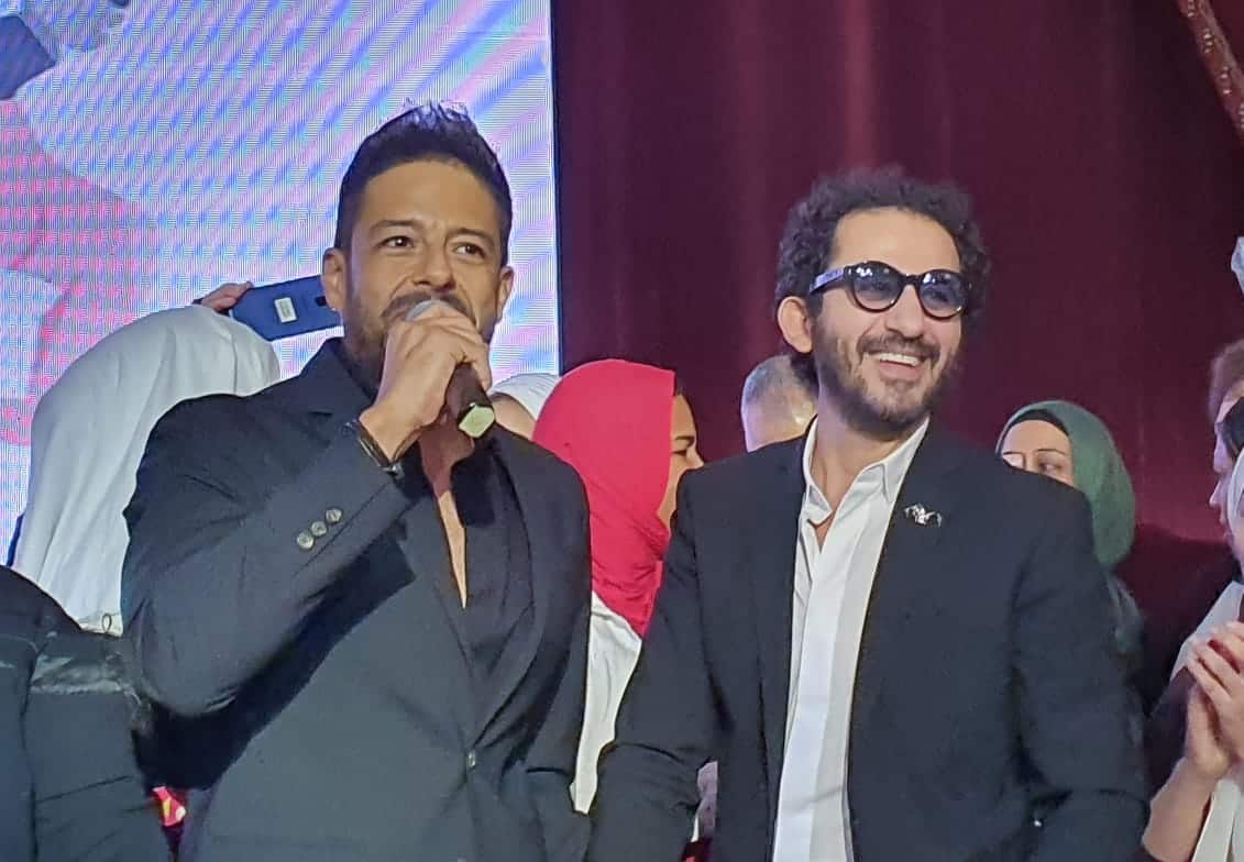 صورة من الكواليس تتسبب في سخرية أحمد حلمي ومحمد حماقي