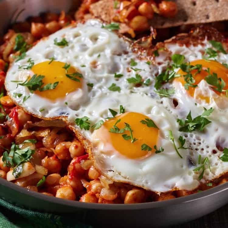 طريقة عمل شكشوكة بالحمص لفطور لذيذ