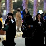 السماح للسعوديات بالعلاج دون موافقة ولي الأمر