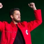 سعد لمجرد يتزين بالعلم السعودي في موسم الرياض ويُبكي الجمهور