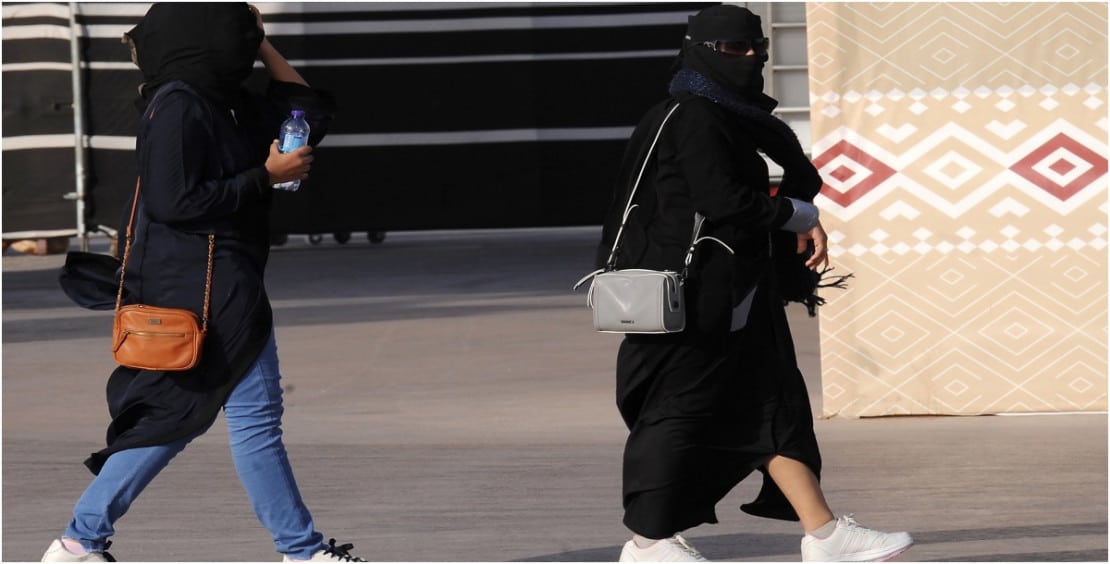 بعد ضبط 60 شخص.. مطالبات بتطبيق مخالفة الذوق العام على الأجنبيات