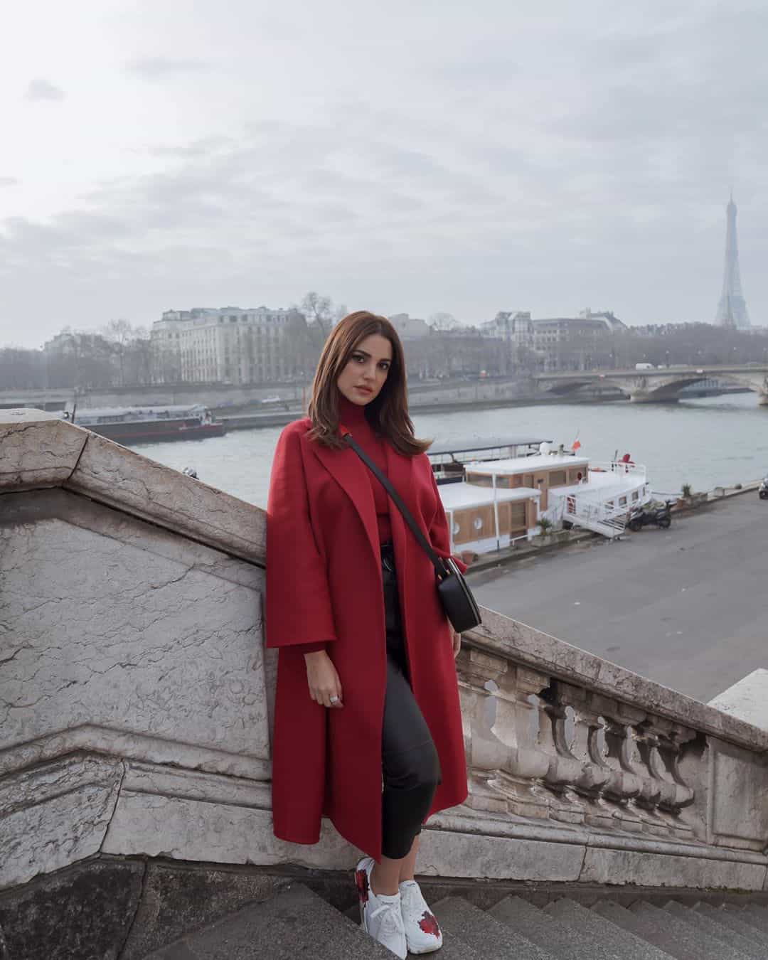 استوحي إطلالة شتوية أنيقة من النجمة درة