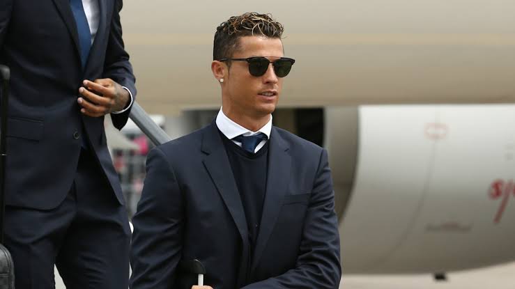 كريستيانو رونالدو يضم النظارات إلى علامته التجارية