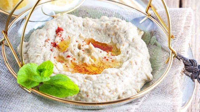 متبل الباذنجان بالزبادي