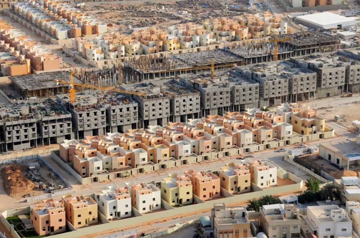 مجلس الشورى يُطالب «الإسكان» بتوفير خيارات سكنية لـ«العزاب»