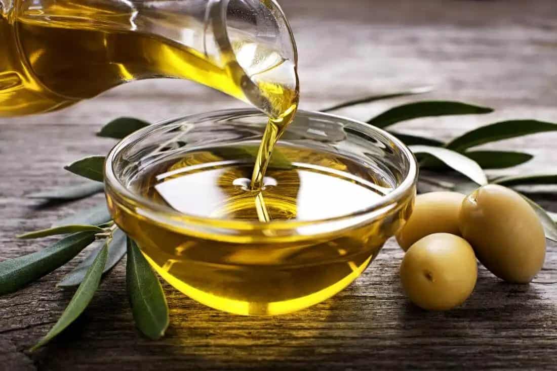 زيت الزيتون علاج سحري لمرض السكري.. استشاري يوضح