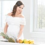 استشارية توضح أضرار تناول الأناناس للمرأة الحامل