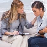 اخصائية توضح أهم التوصيات للتخفيف من حدة القلق والتوتر