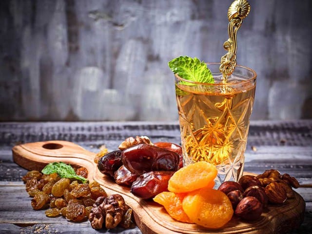 احذر من تناول السوائل بعد الإفطار مباشرة في رمضان