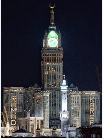 احتفالات برج الساعة برمضان
