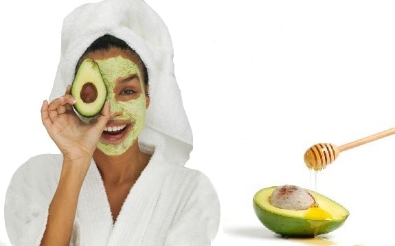 «ماسك العسل والأفوكادو» لحماية بشرتك الجافة في العزل