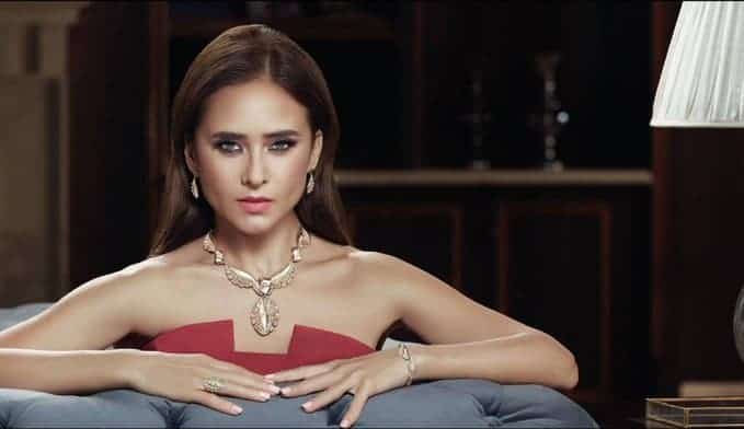 نيللي كريم تروج لمسلسل «100 وش» في رمضان 2020 بهذه الطريقة