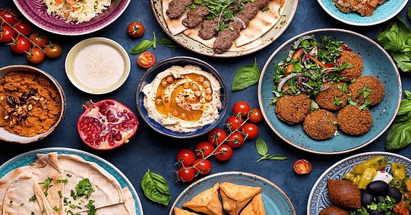 أطعمة تسبب الجوع