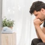 أسباب اضطرابات الهرمونات لدى الرجل