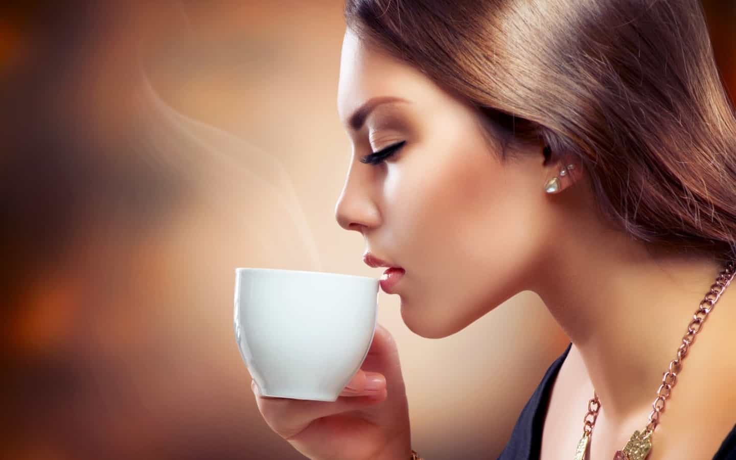 بخاخ القهوة لشعر صحي ولامع في رمضان