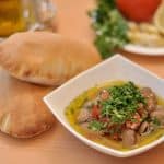 طريقة عمل سلطة الفول المدمس