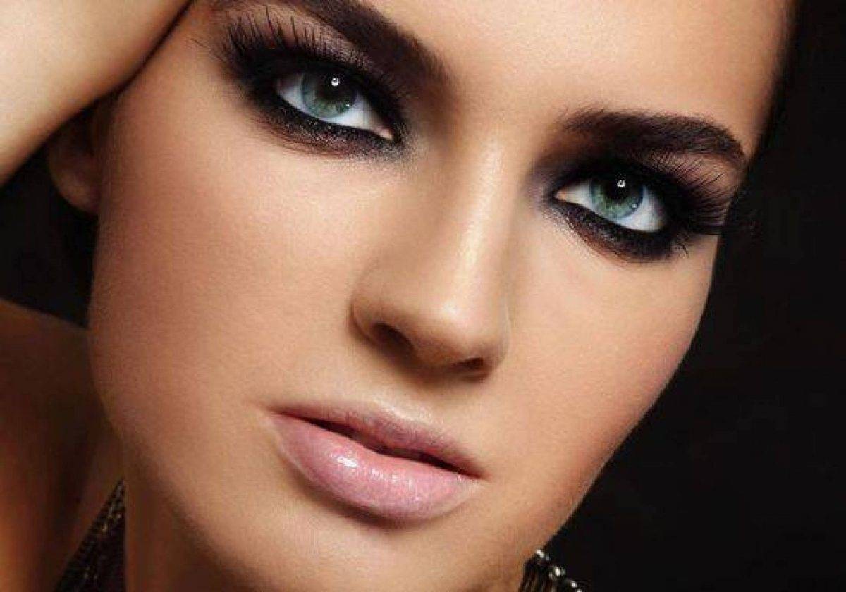 6 خطوات للحصول على مكياج العيون الدخاني الجذاب