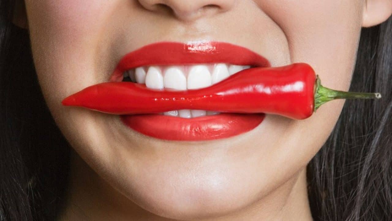 طرق التخفيف لسعة الطعام الحار.. منها عدم شرب الماء
