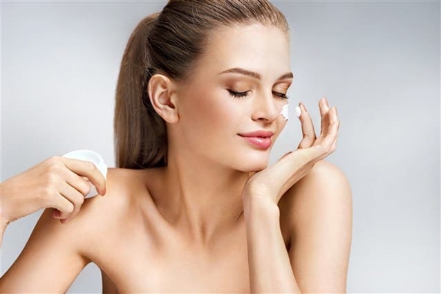 ماسكات العسل للبشرة الدهنية