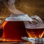 أضرار تناول الشاي مع الوجبات.. منها زيادة سرعة نبضات القلب