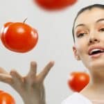 «فوائد الطماطم الصحية» للجسم للبشرة والشعر 