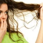 9 أسباب وراء رائحة فروة الرأس الكريهة 