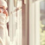 أعراض مرض الاكتئاب و3 طرق لعلاجه