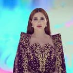 نسرين طافش تستعرض سيارتها الفارهة بصورة فخمة