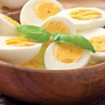 تناول البيض