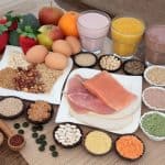 5 وجبات خفيفة لتجديد الطاقة في منتصف اليوم