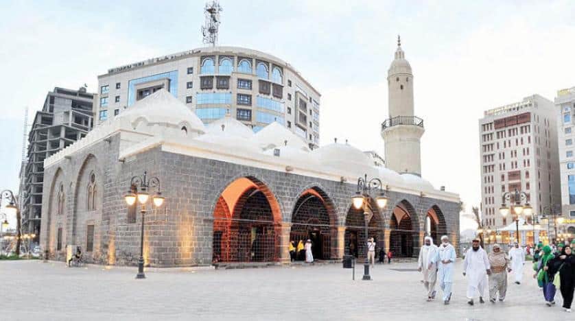 مسجد الغمامة لماذا سمي بهذا الاسم؟