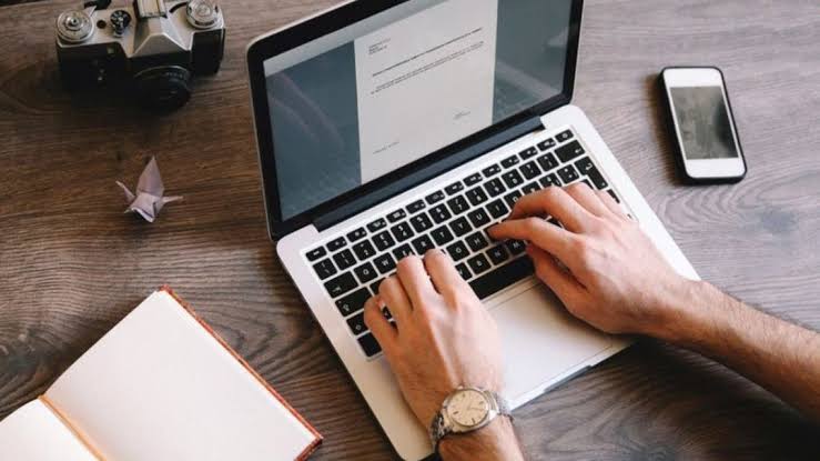 هذه الفئات مسموح لها استمرار العمل عن بعد