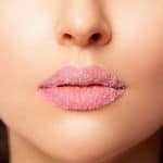 مقشرات شفاه طبيعية من منزلك