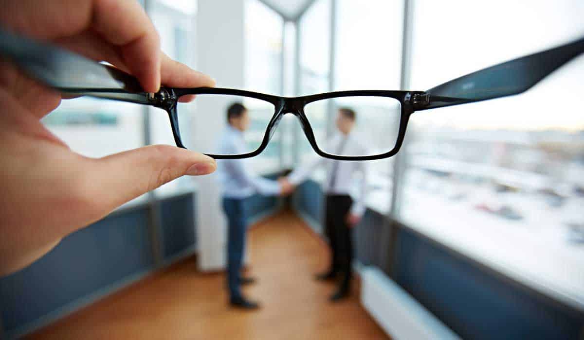 7 عوامل قد تسبب العمى أو ضعف البصر