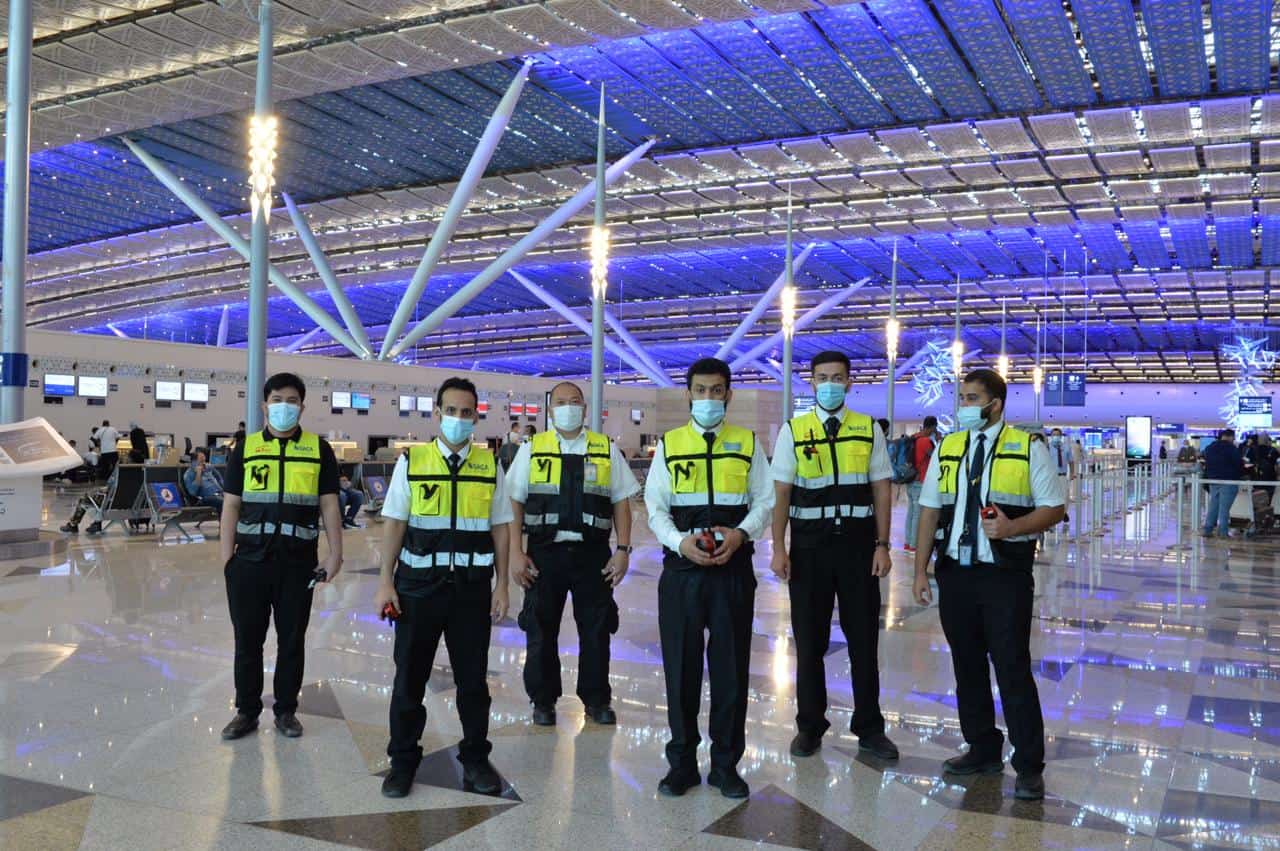 «الطيران المدني» توفر أجهزة مزيل الرجفان القلبي الآلي في مطارات المملكة