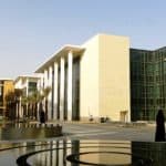 جامعة الأميرة نورة تُطلق برنامجًا تدريبيًا للفتيات في مجال التجميل