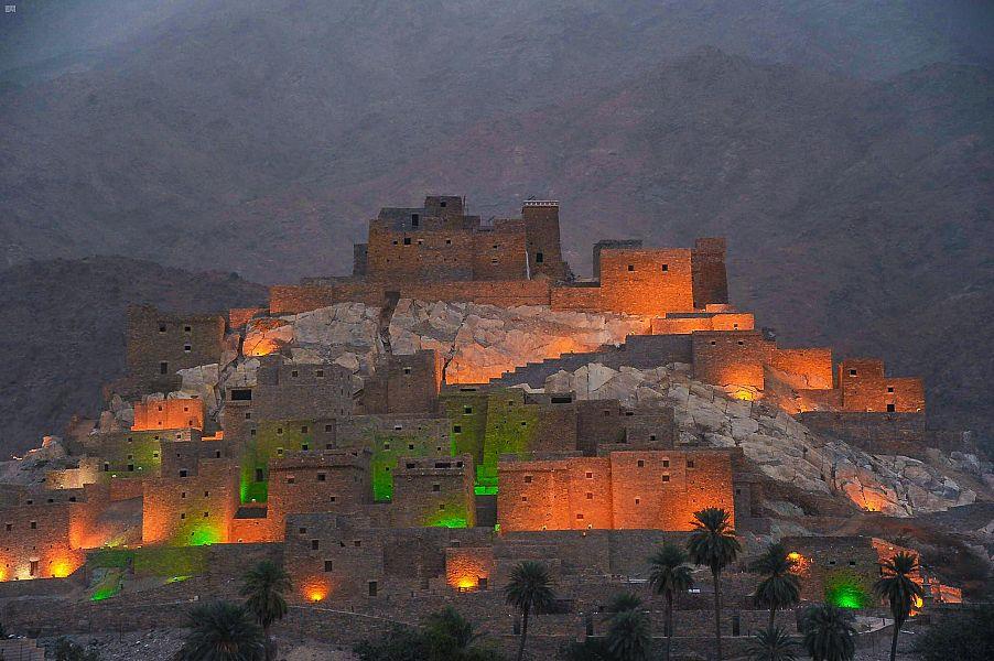 قرية ذي عين التراثية» من أبرز المواقع الأثرية بالمملكة