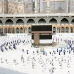 هل يشترط التطعيم بلقاح كورونا لأداء عمرة رمضان؟