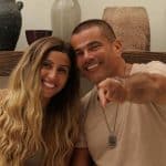 هدية خاصة من عمرو دياب إلى فريق عمل مسلسل دينا الشربيني