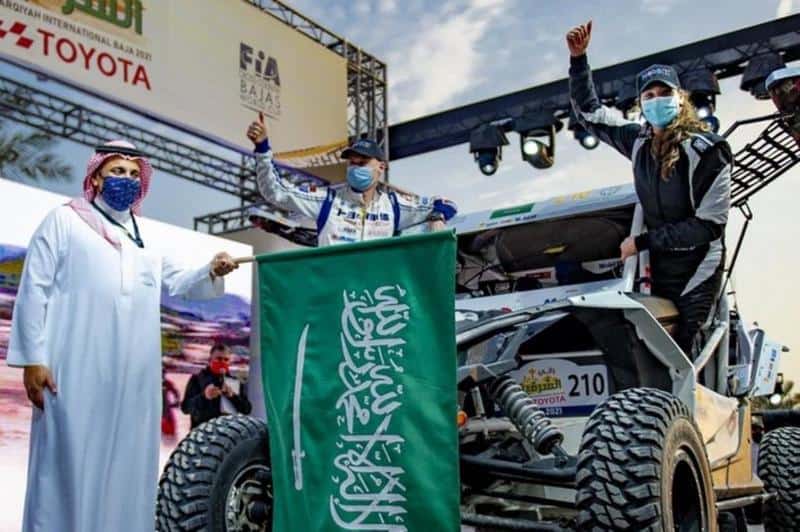 دانيا عقيل أول سعودية تشارك في كأس العالم للراليات الصحراوية