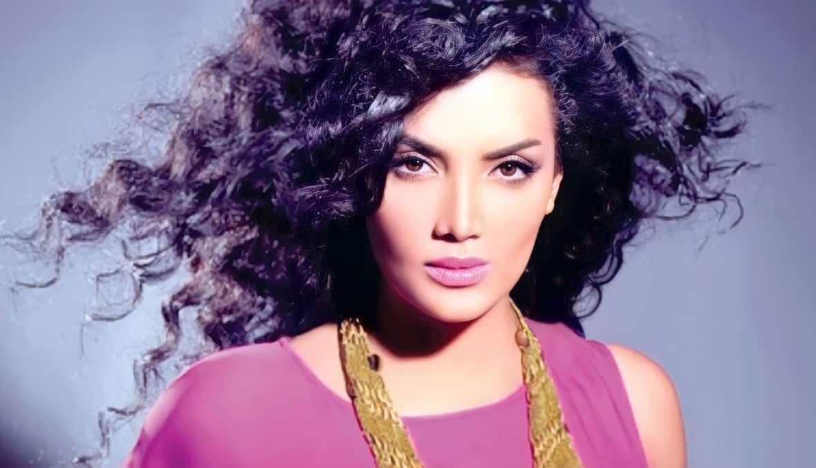 رسالة غضب وحزن من حورية فرغلي قبل الجراحة الثالثة