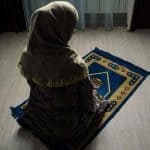 فيديو| فتاوى.. حكم كشف القدم للمرأة في الصلاة؟