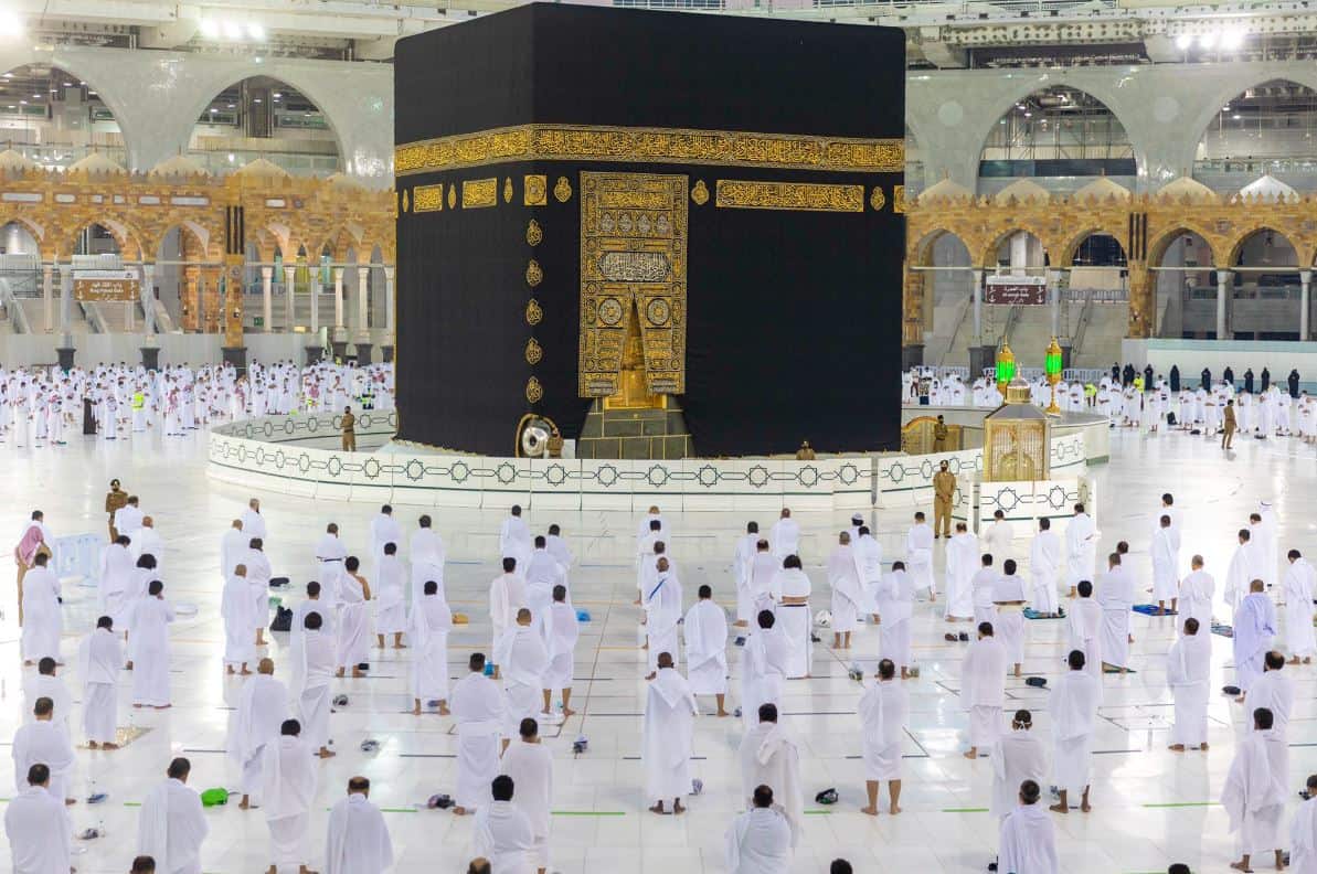 آليات وضوابط جديدة لإصدار تصاريح عمرة رمضان 2021